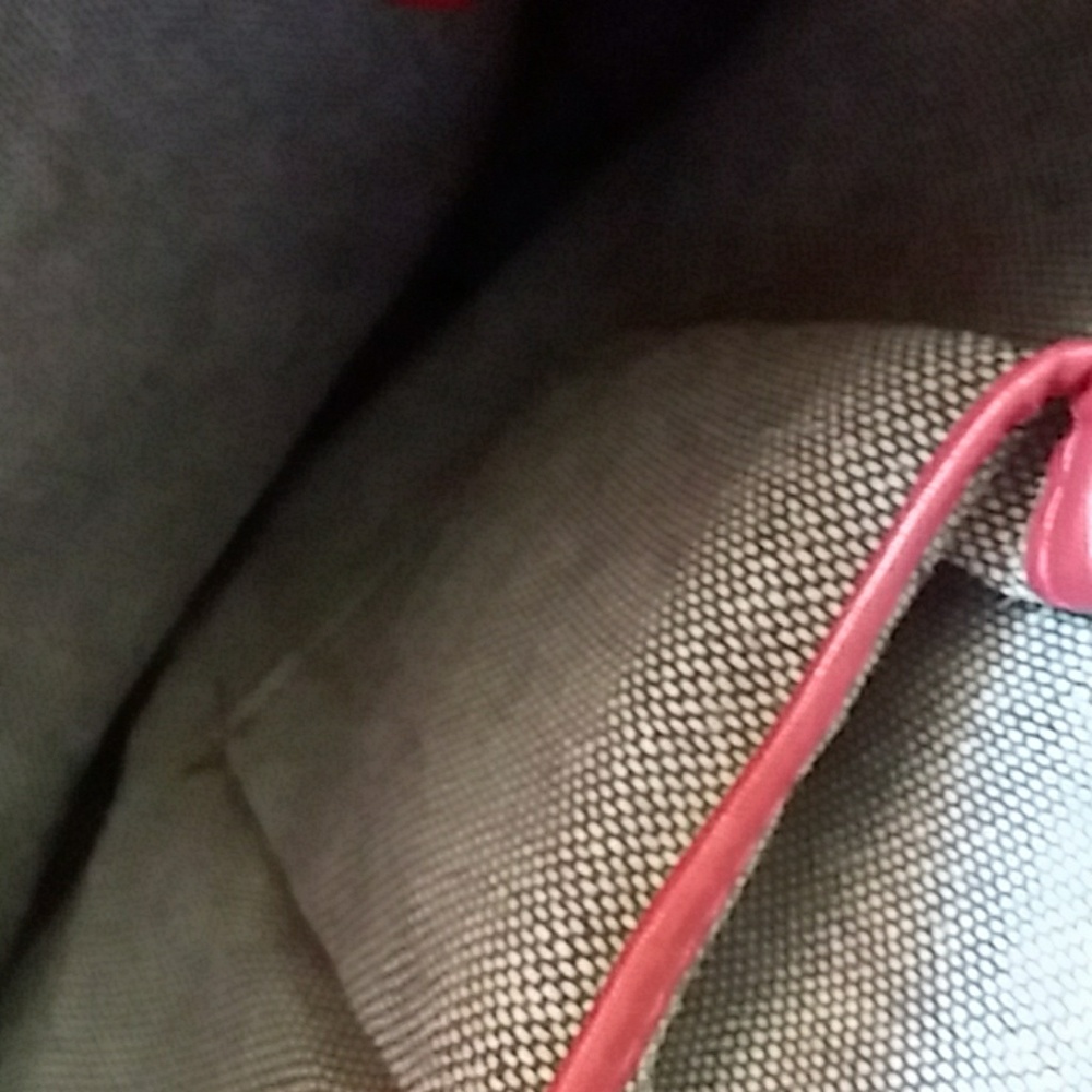 Hidesign "Ranch" Red Bag - Picture 4 of 8